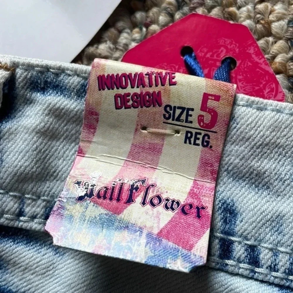 NWT‎ Girl's Wallflower Capri Jeans Size 5